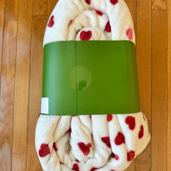 ♠️ kate spade plush heart blanket ❤️ - Picture 4 of 6